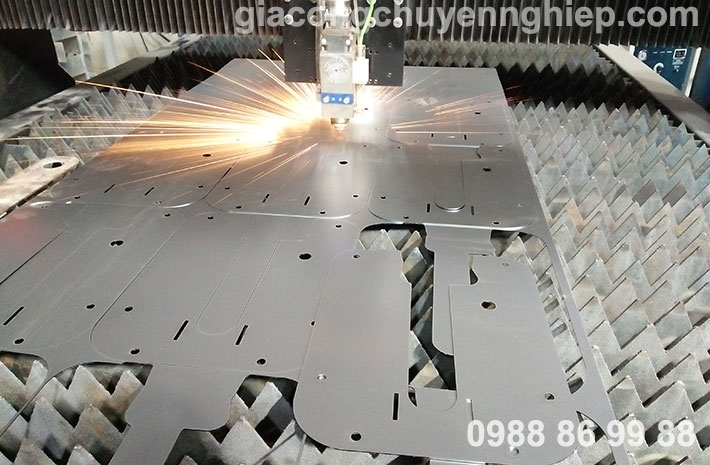 Cắt CNC kim loại tại Hà Nội bằng máy cắt Fiber